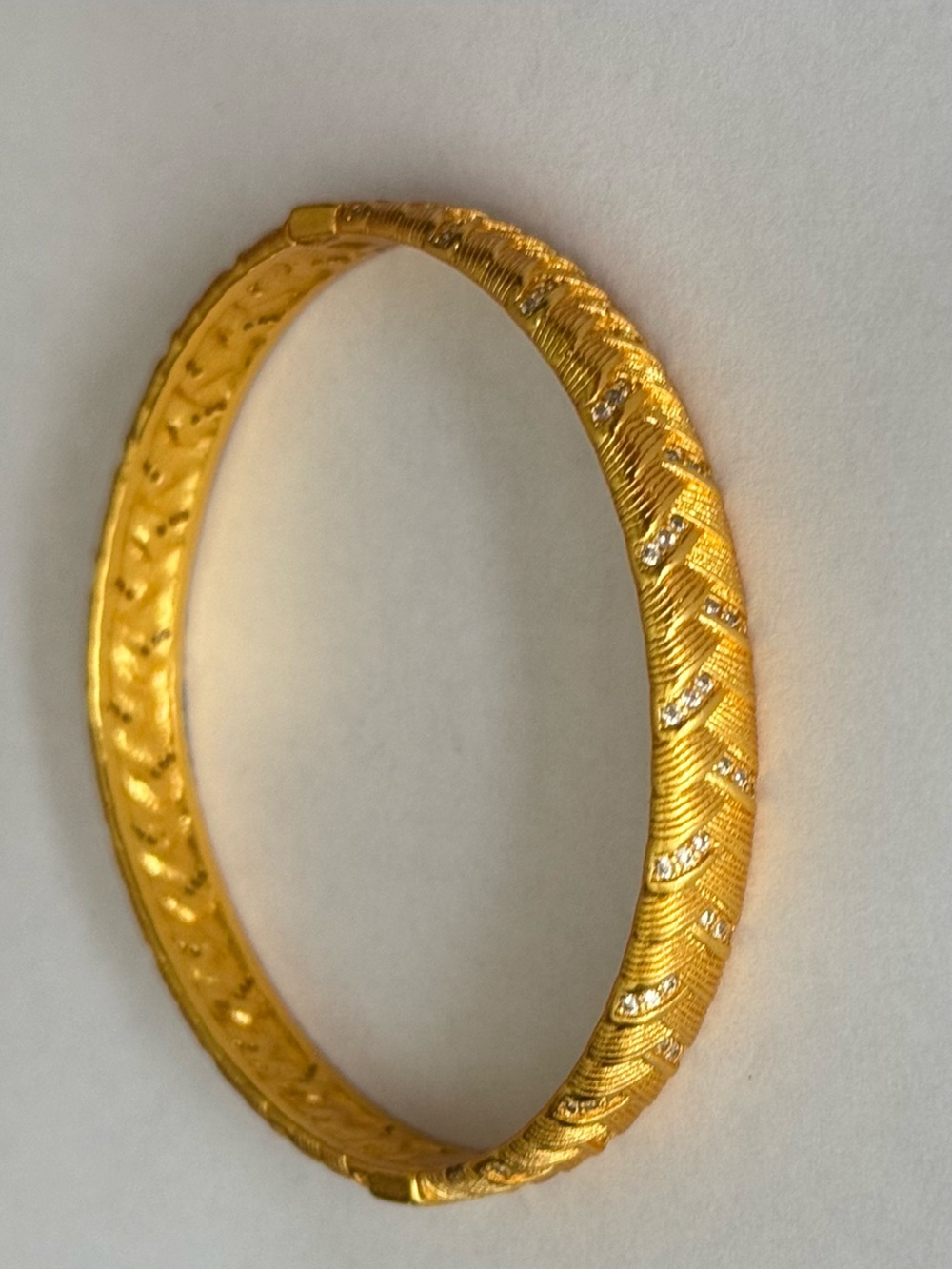 Elegant 24 k Gold-Tone Plated Crystal Accent Bangle Closed Clamper Bracelet